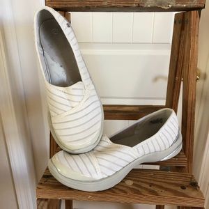 BZees White Lakeside SlipOn Sneaker Size 9